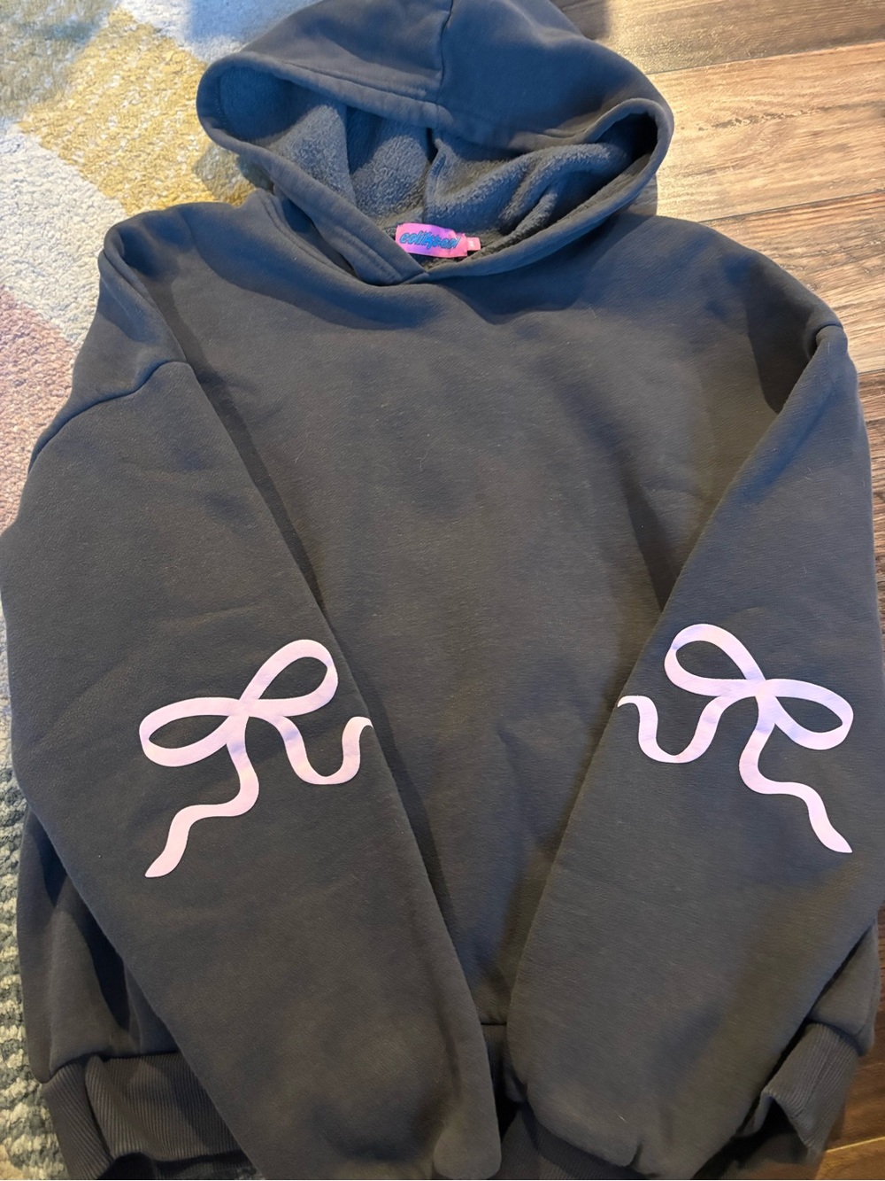 Edikted Bonney Bow Detail Hoodie Dark Gray Pink XS